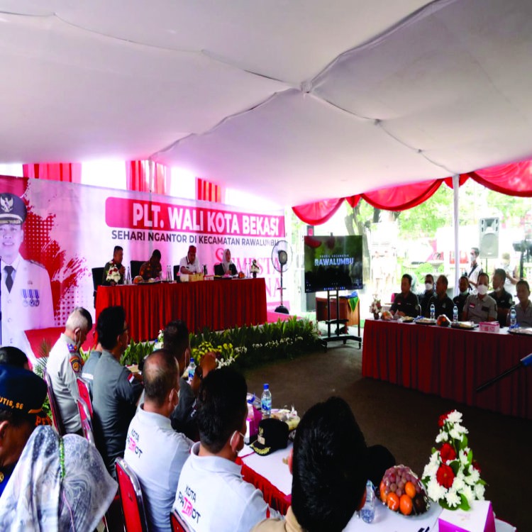 Plt. Wali Kota Tanggapi Persoalan Banjir Lewat Program Semesta Berencana Di Kecamatan Rawalumbu